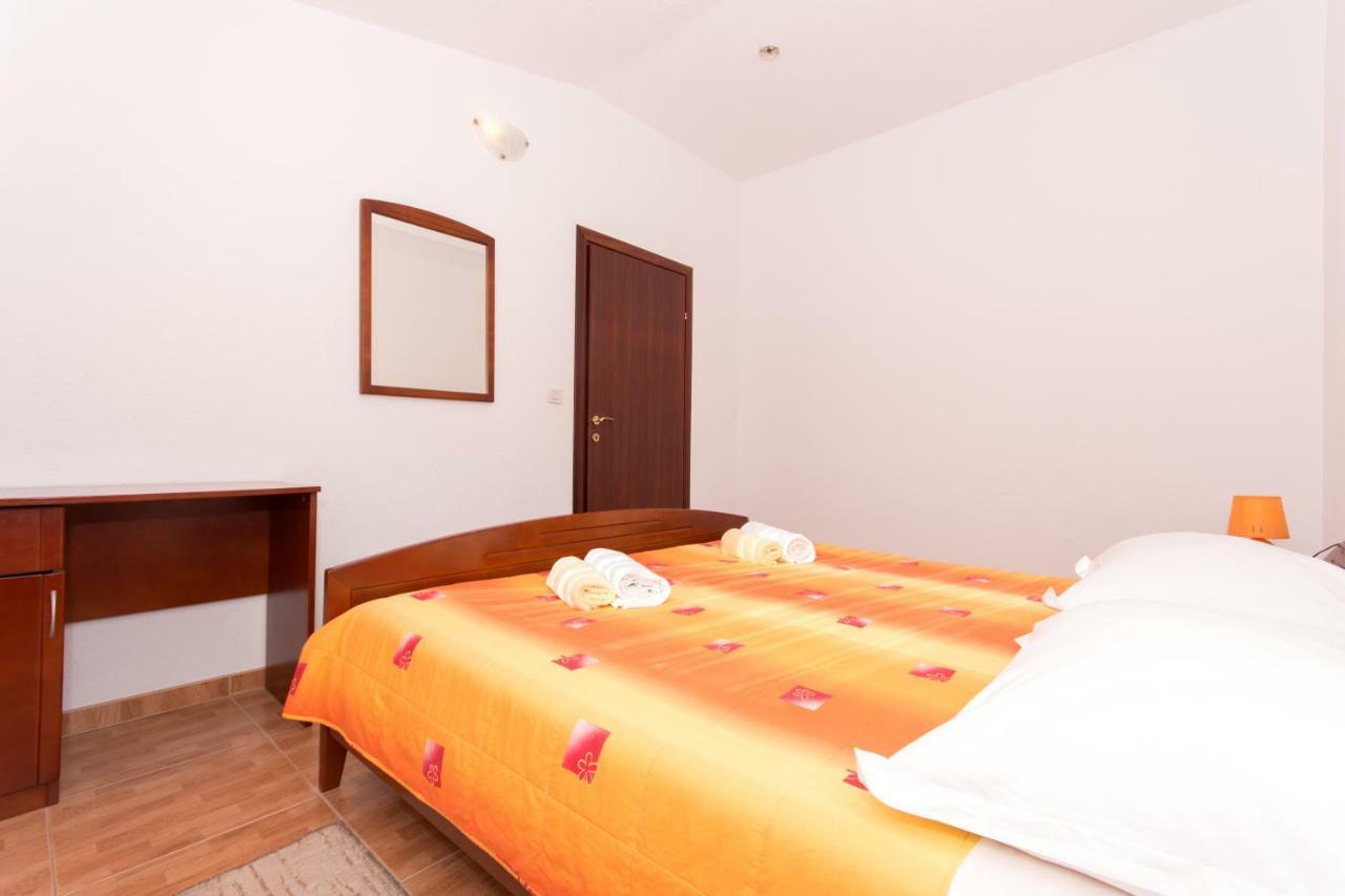 Apartments Fumija Trogir Bagian luar foto