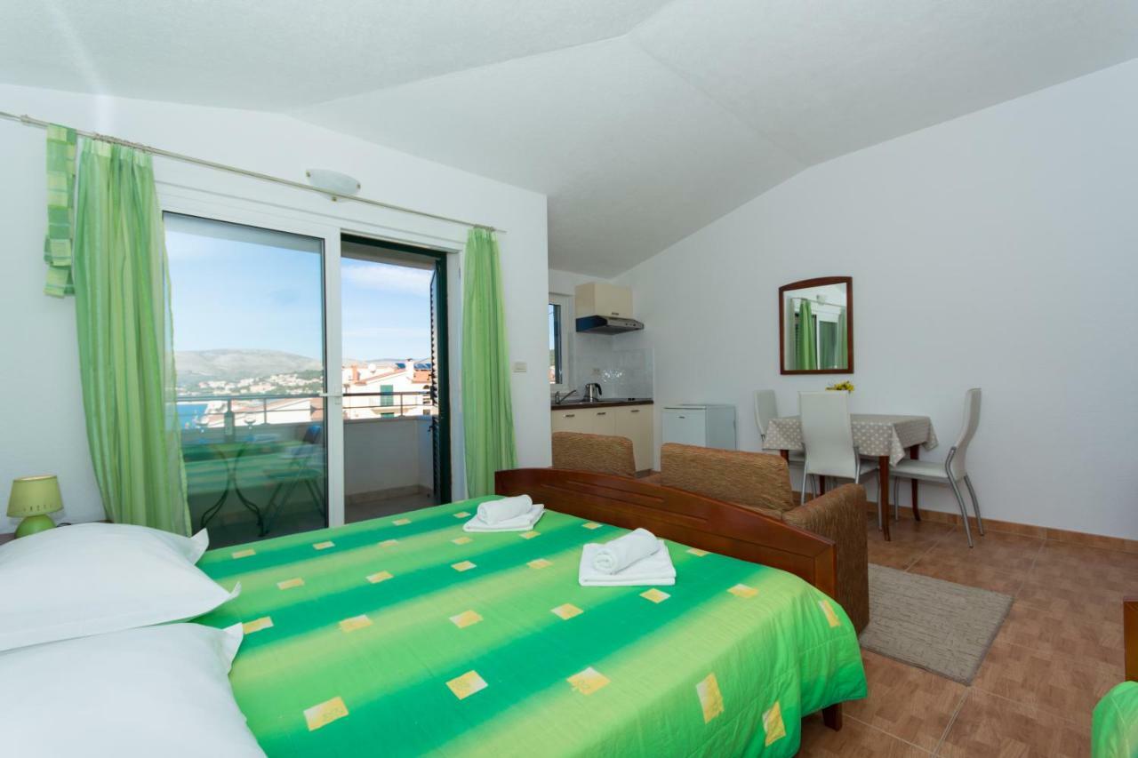 Apartments Fumija Trogir Bagian luar foto