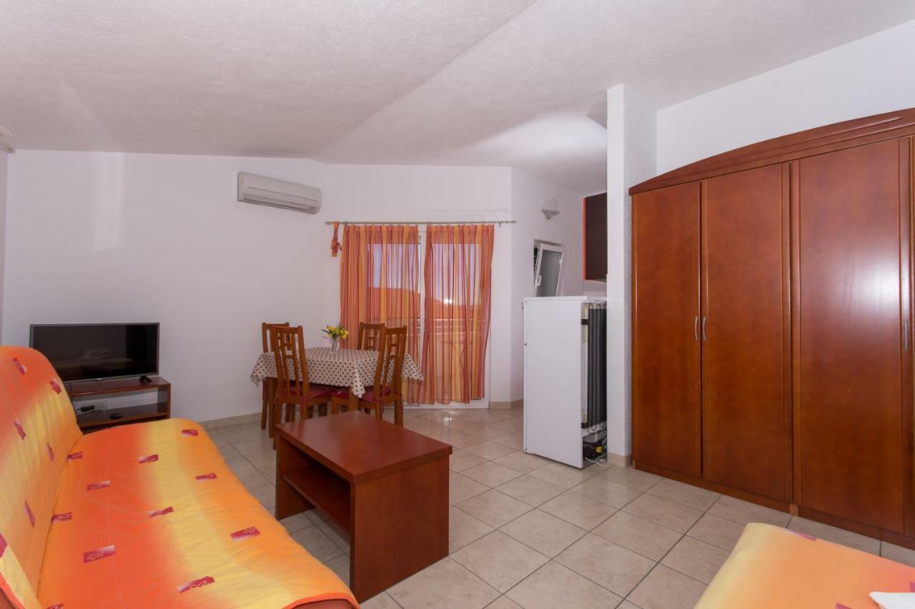 Apartments Fumija Trogir Bagian luar foto