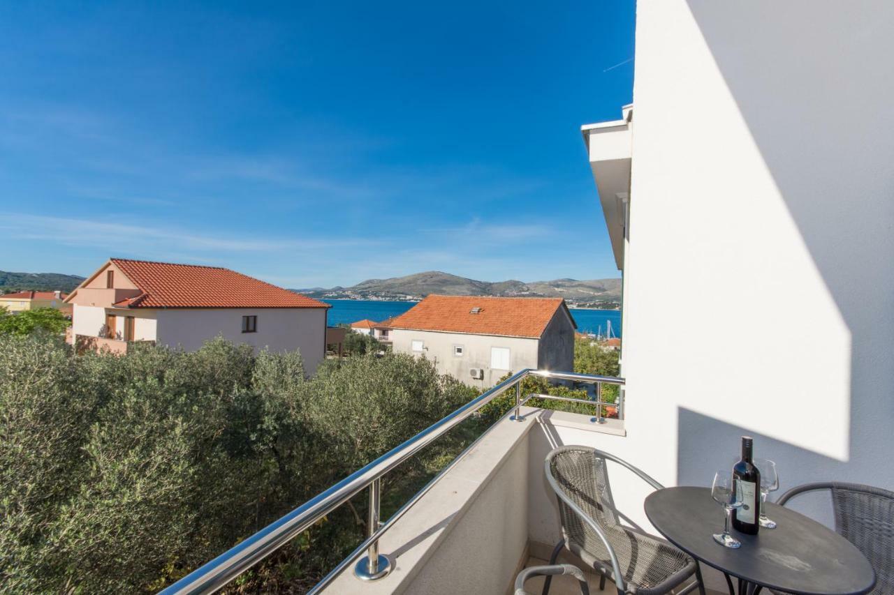Apartments Fumija Trogir Bagian luar foto