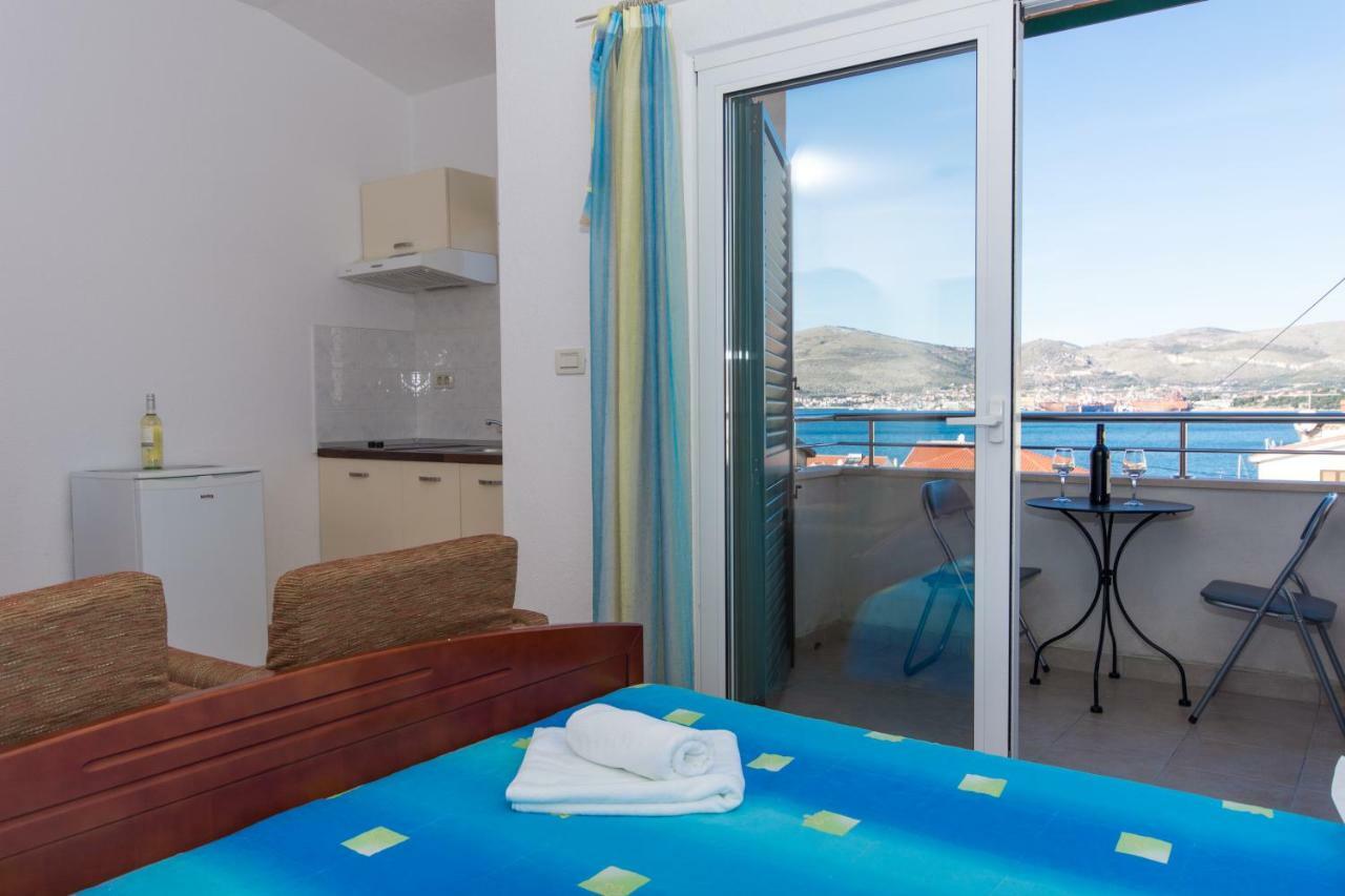 Apartments Fumija Trogir Bagian luar foto