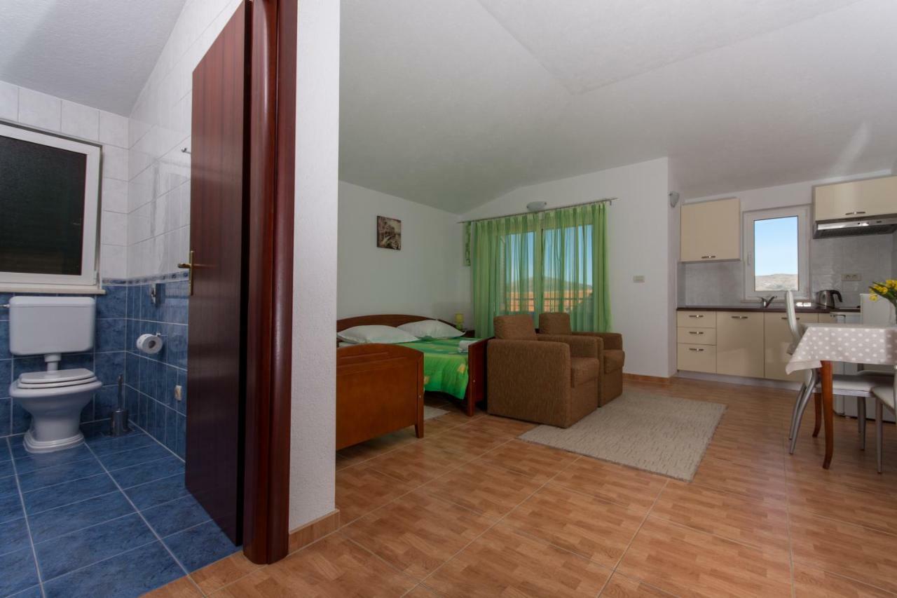 Apartments Fumija Trogir Bagian luar foto