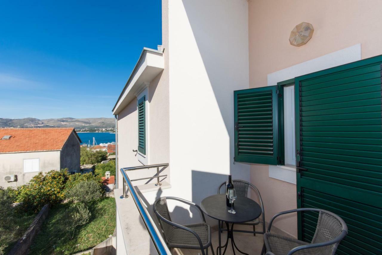 Apartments Fumija Trogir Bagian luar foto