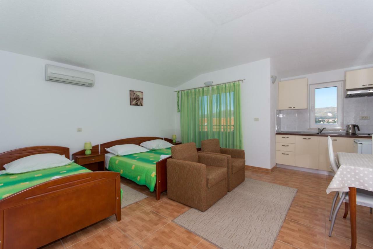 Apartments Fumija Trogir Bagian luar foto